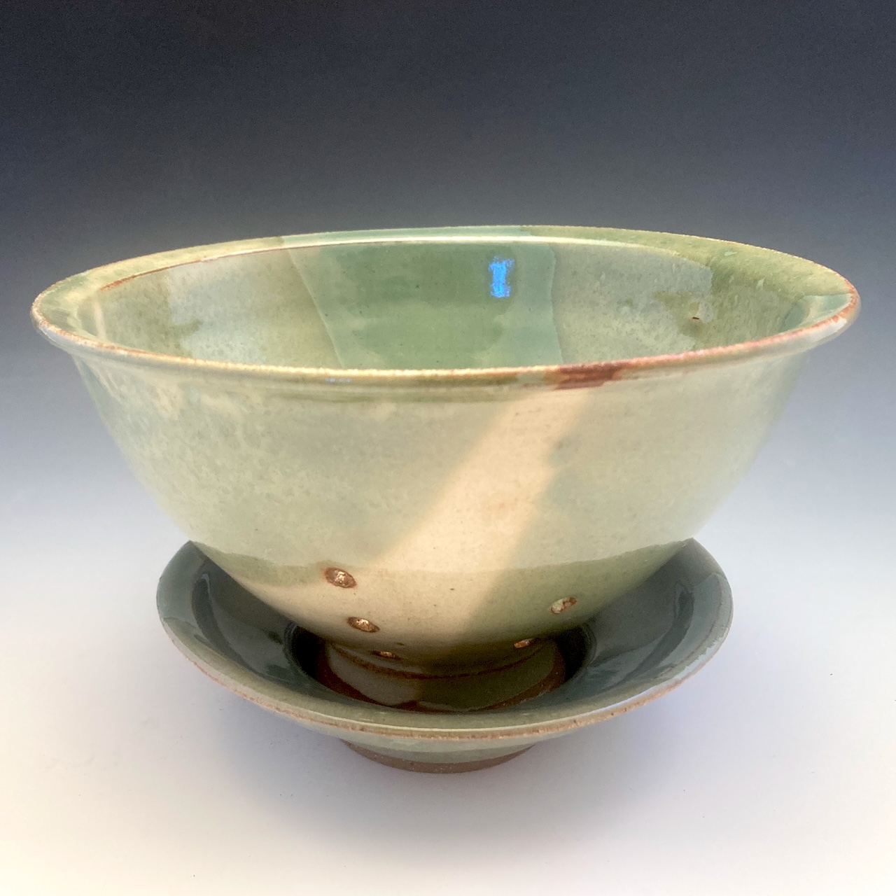 Verde Berry Bowl with Saucer